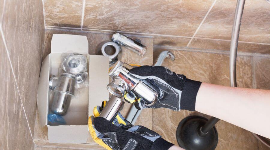 Professional gutter cleaning in Lake Oswego, OR